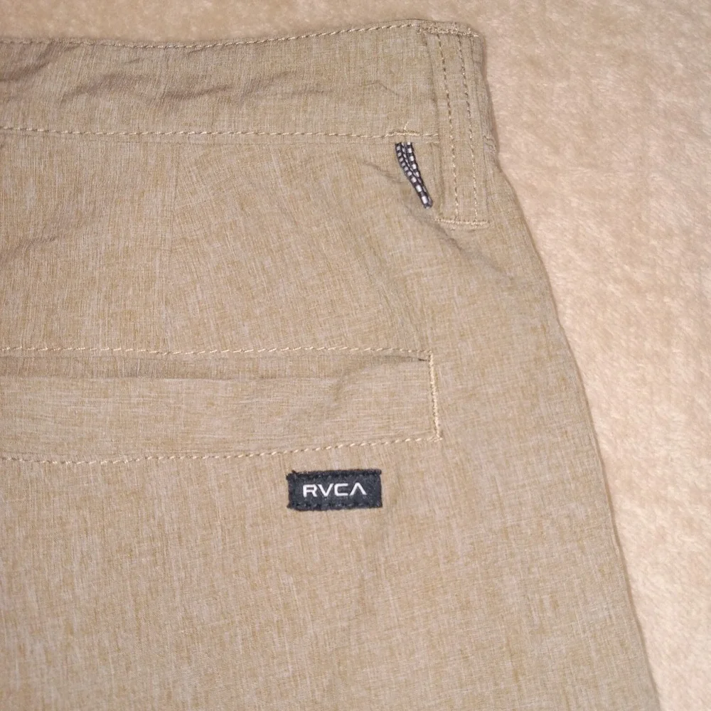 RVCA Men's 4 Way Stretch Outdoor Hiking Active Shorts Size‎ 30 Tan